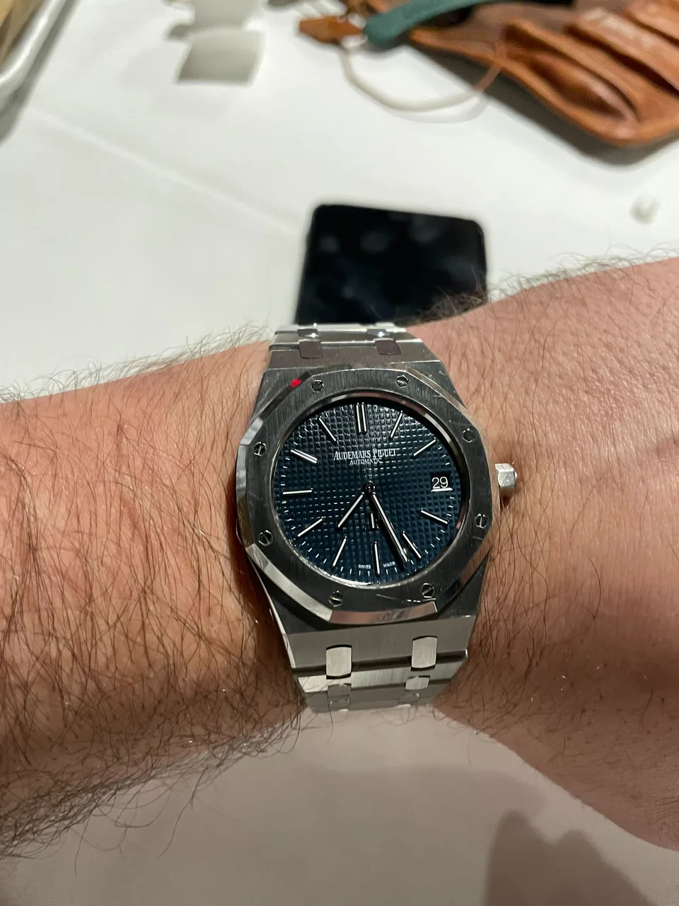 Audemars Piguet Royal Oak referencia 15202 con esfera azul y brazalete integrado.